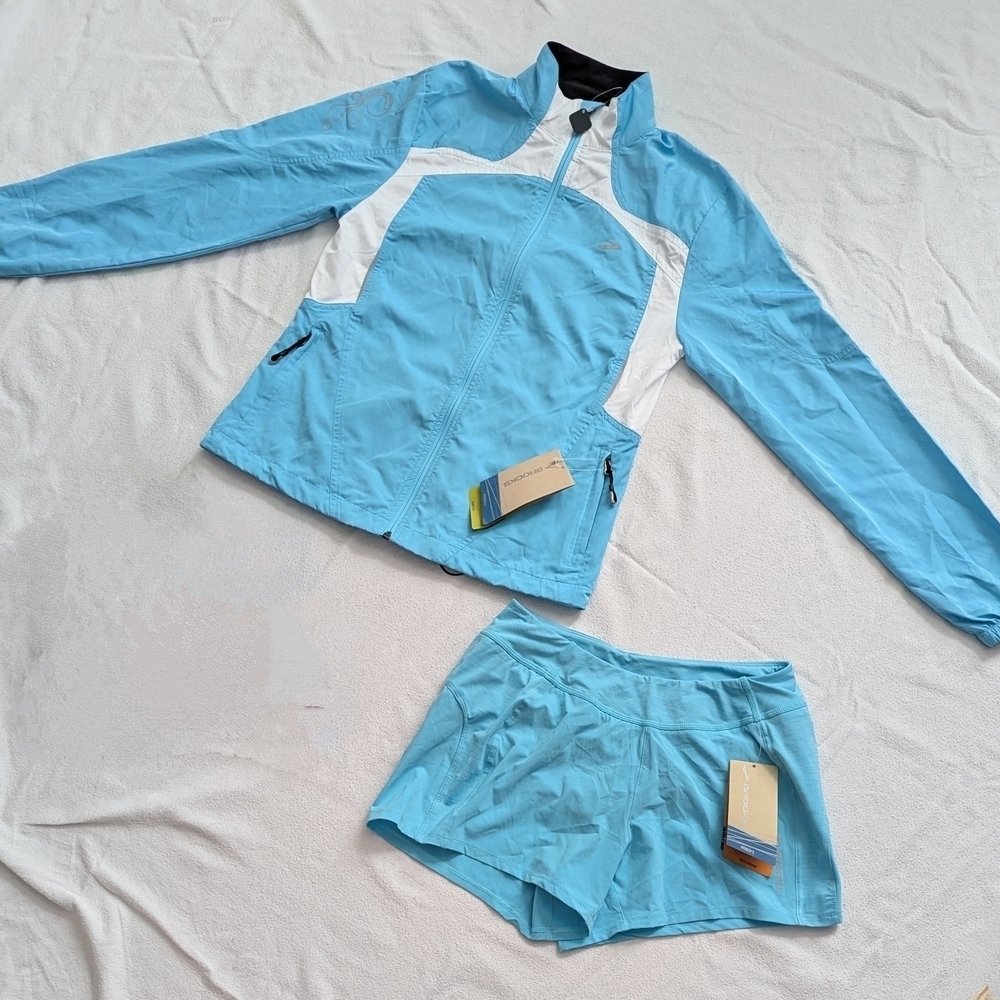 NWT Brooks Women's (Small) 2-Piece Athletic/Athleisure Lightweight Set